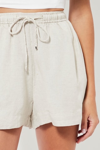Shorts in lino a vita alta - Ecrù