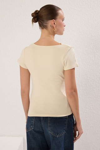 Top - Bege
