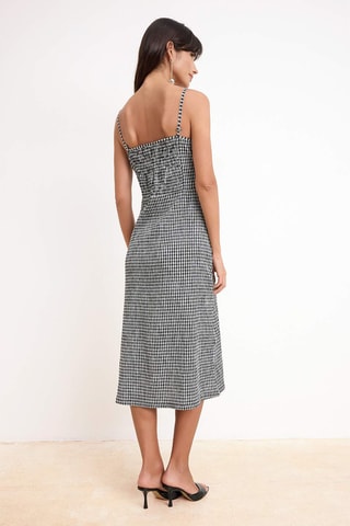 Vestido médio - Preto - Preto