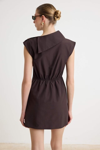 Vestido estilo patinadora - Castanho