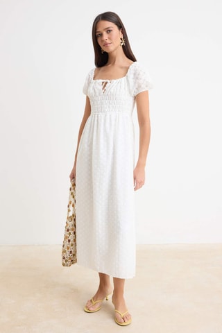 Vestido patinadora em bordado inglês - Branco