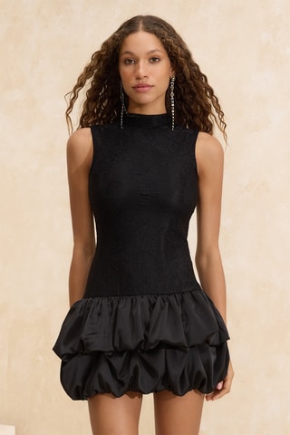 Vestido com folhos - Preto