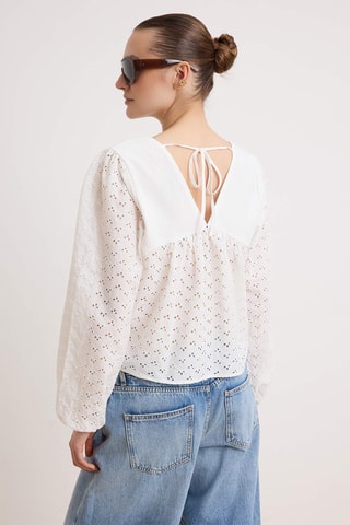 Blusa em bordado inglês - Branco