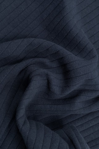 Top - Blu