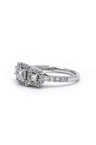 Anillo - Oro blanco y diamantes