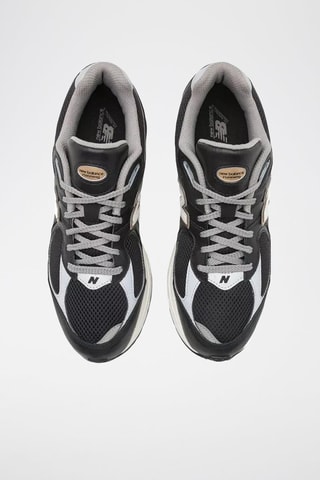 Sneakers 2002 - Nero e beige