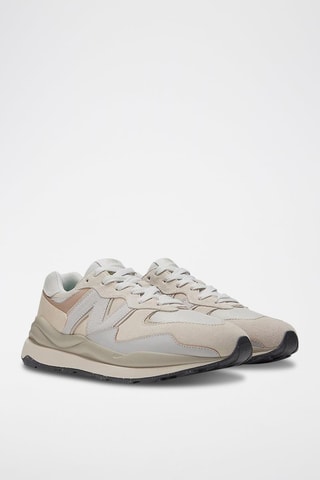 Sneakers in pelle scamosciata 5740 - Beige e bianco