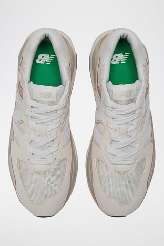 Sneakers in pelle scamosciata 5740 - Beige e bianco