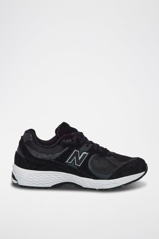 Sneakers 2002 - Nero e bianco