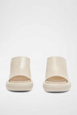Sandalias de piel bovina de tacón - Beige