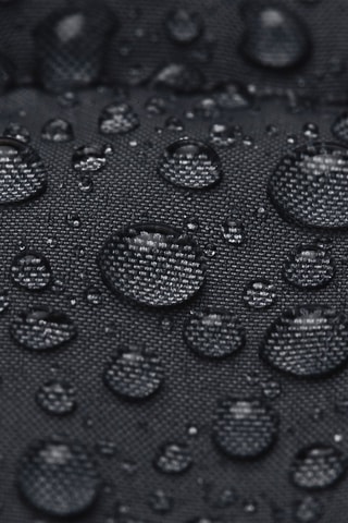 Giacca con cappuccio 
Nero