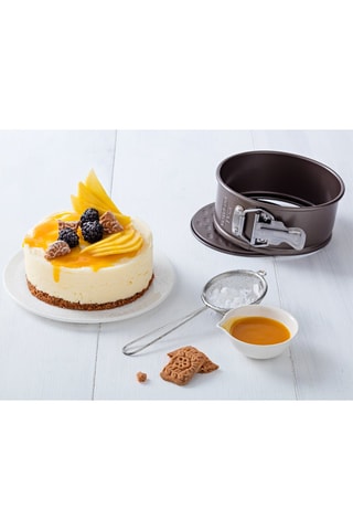 Molde con bisagra Asimetria Macadamia - 14 cm
