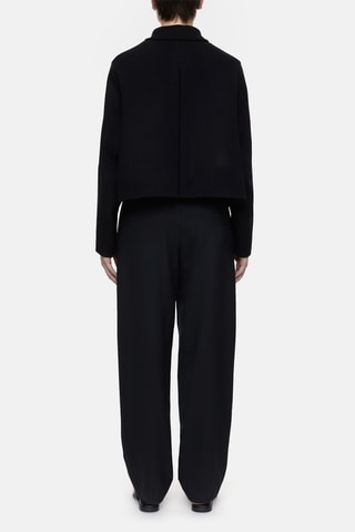 Chaqueta corta de lana virgen - Negro