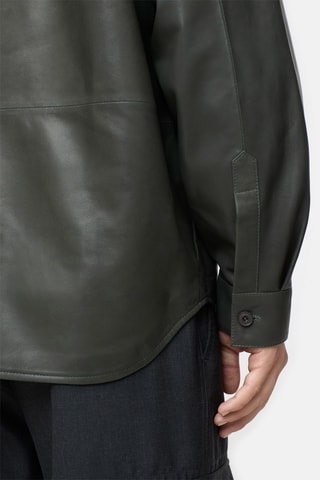 Sobrecamisa relaxed fit de piel de cordero - Gris oscuro