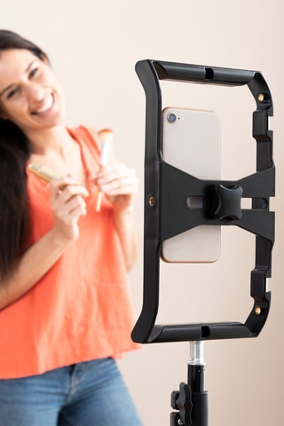 Supporto per smartphone con stabilizzatore manuale