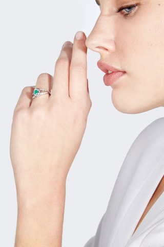 Anillo Barranquilla - Oro blanco, diamantes y esmeralda