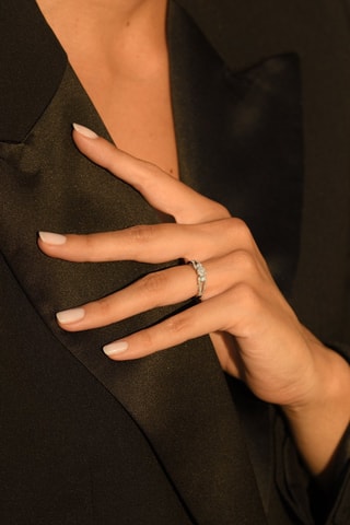 Anillo Amara - Oro blanco y diamantes