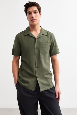 Camisa regular fit de lino - Caqui
