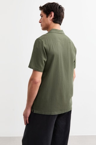 Camisa regular fit de lino - Caqui
