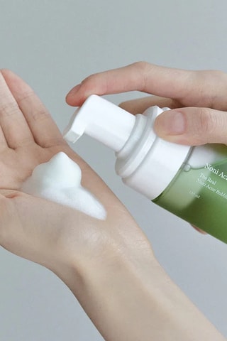 Espuma limpiadora Noni antiacné - Para piel con tendencia acneica, sensible y grasa - 155 ml