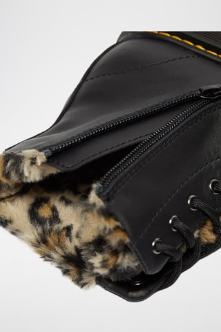 Botins forrados em couro - Preto - Martens