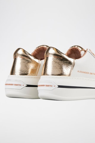Zapatillas de piel de toro con plataforma Lancaster - Blanco y dorado