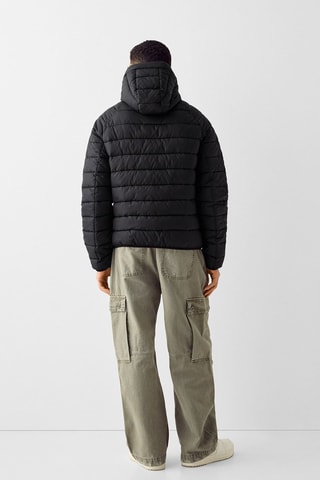 Anorak con capucha - Negro