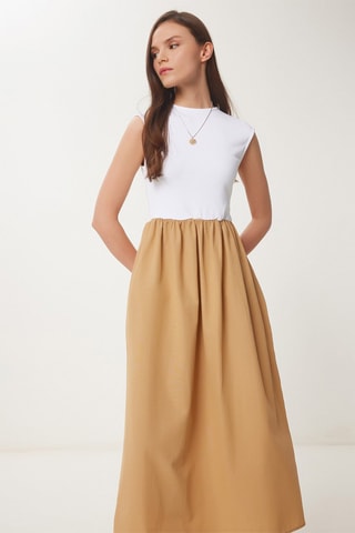 Vestido midi - Beige y blanco