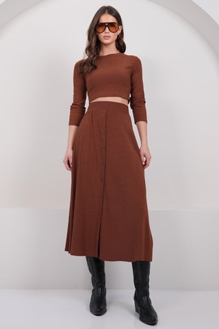 Crop top y falda larga de talle alto - Marrón