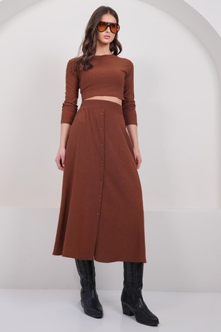 Crop top y falda larga de talle alto - Marrón