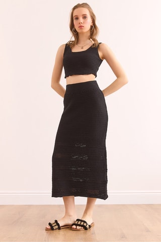 Crop top y falda midi de talle alto - Negro