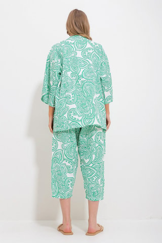 Kimono y pantalón pirata de tiro alto - Verde claro
