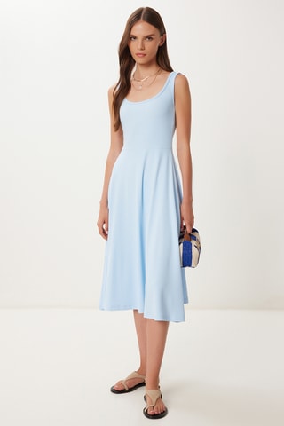 Vestido midi sin mangas - Celeste