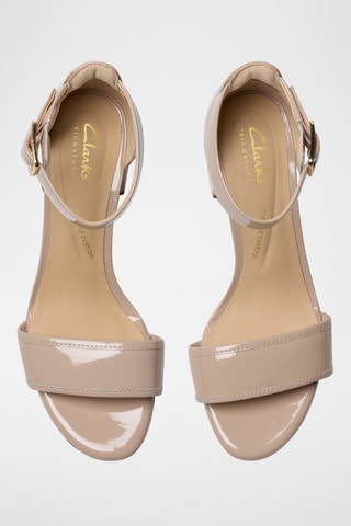 Sandales à talons en cuir verni Ezoria - Beige