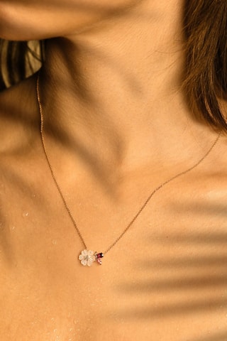 Collier Dorothea - Or rose, diamants, saphir, rhodonite et nacre