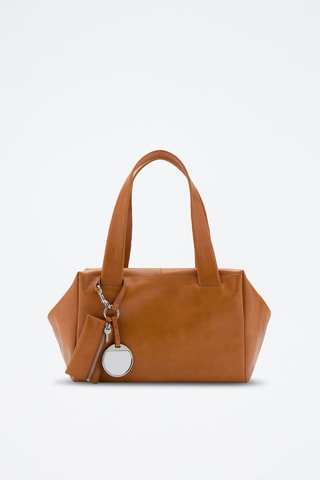 Sac bandoulière moyen en cuir avec breloques - Marron