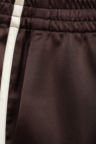 Short individuel en lin enduit avec overlock contrasté - Bordeaux