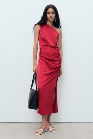 Robe asymétrique satinée avec fronce latérale - Bordeaux
