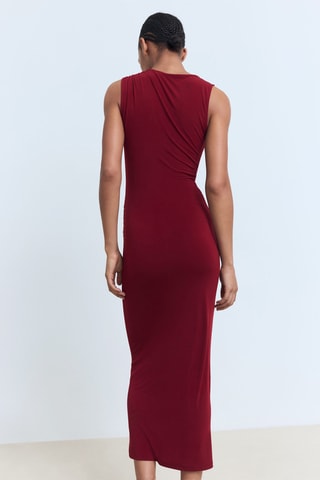 Robe drapée détail bijou - Bordeaux