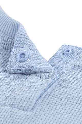 T-shirt e calções - Azul e branco