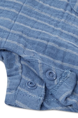 T-shirt e jardineiras curtas - Azul