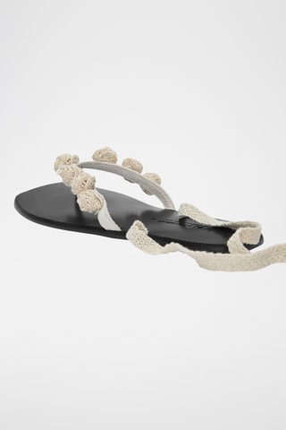 SANDALIA PLANA FLORES CROCHET CRUDO