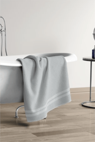 Sortie de bain et serviette coordonnée - Gris clair