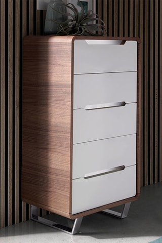 Chiffonnier 5 tiroirs en bois plaqué noyer - 106 x 70 x 49 cm