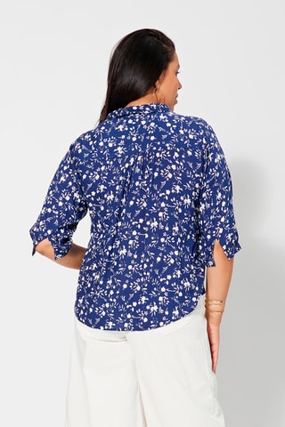 Blusa de flores - Blanco y azul