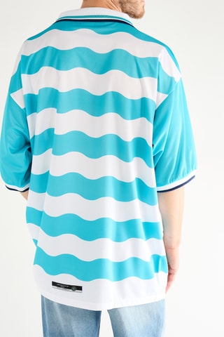 Camiseta - Celeste y blanco