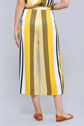 Pantaloni capri - Giallo