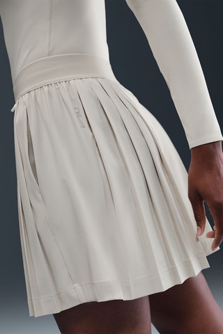 Jupe-short plissée taille haute Nike 24.7 PerfectStretch - Blanc