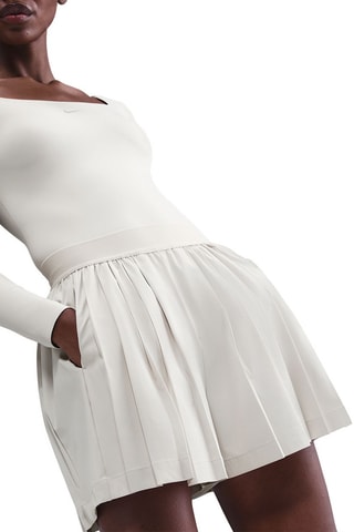 Jupe-short plissée taille haute Nike 24.7 PerfectStretch - Blanc