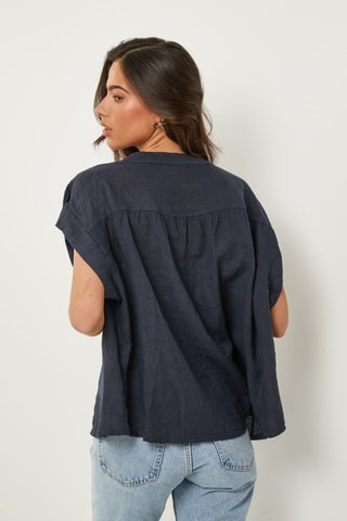 Top  -  100 % lino - Azul marino